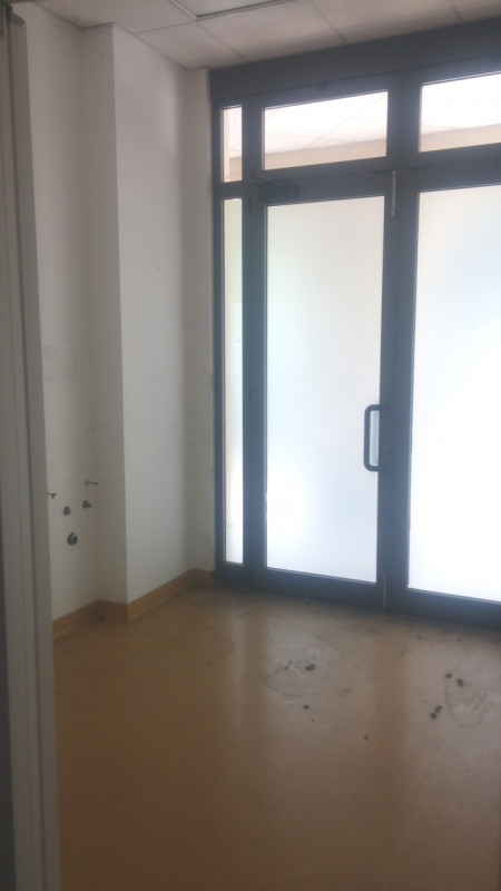 Immagine 4 di Attività commerciale in vendita  in VIA STATALE 22 a Osnago