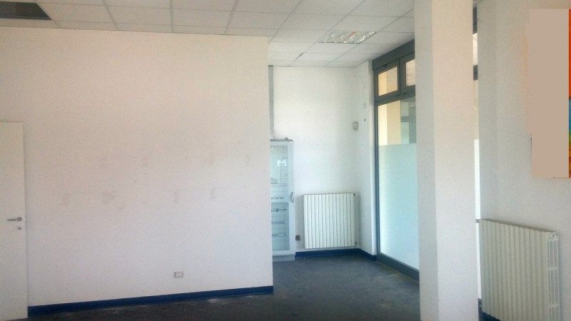 Immagine 13 di Attività commerciale in vendita  in VIA STATALE 22 a Osnago