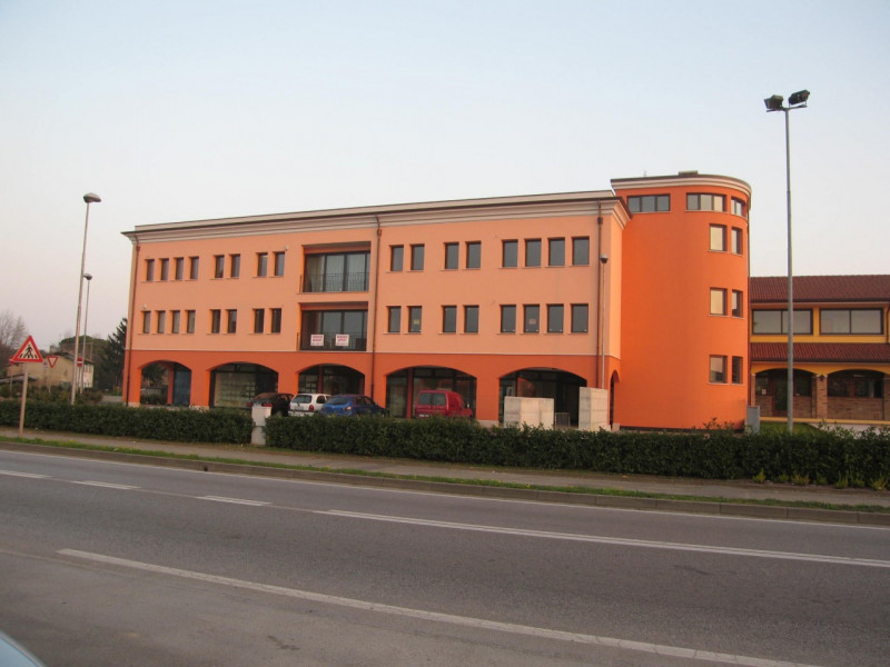Immagine 5 di Ufficio in affitto  in via Euganea 151/E a Selvazzano Dentro