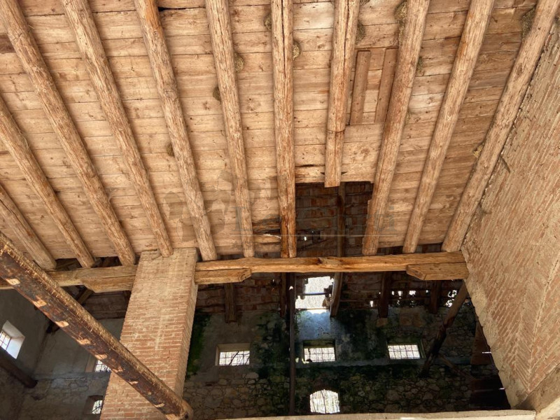 Immagine 11 di Rustico / casale in vendita  a Arcugnano