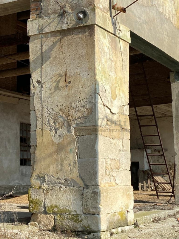 Immagine 15 di Rustico / casale in vendita  a Arcugnano