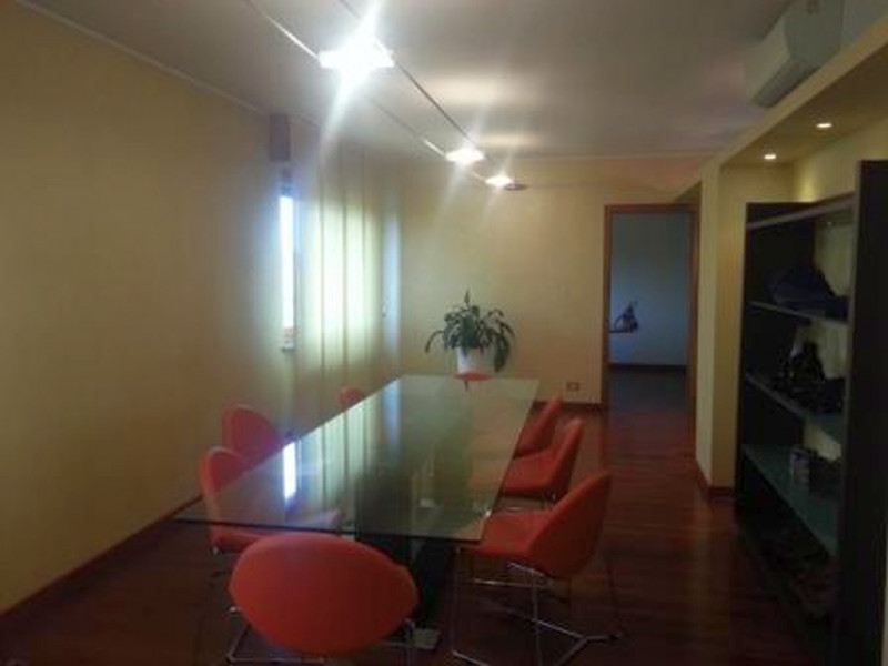 Immagine 13 di Negozio in vendita  in VIA DI VITTORIO G. a Segrate