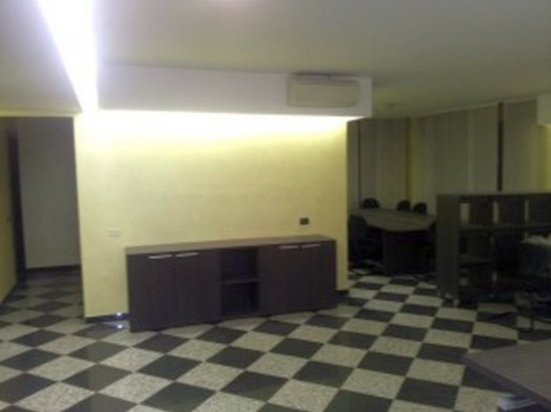 Immagine 15 di Negozio in vendita  in VIA DI VITTORIO G. a Segrate