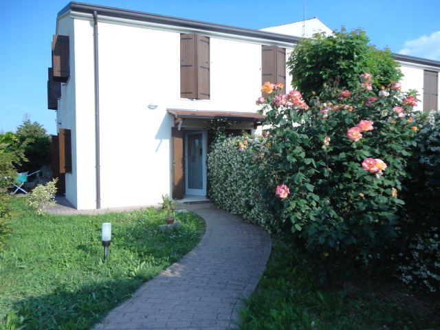 Immagine 8 di Villetta a schiera in affitto  in Via Nereo Rocco a Padova