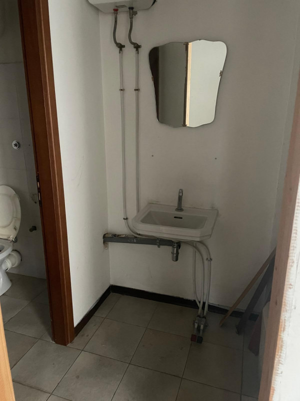 Immagine 8 di Negozio in vendita  in Città Verde a Terni