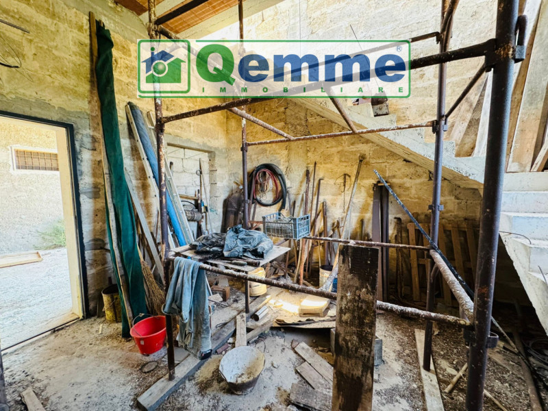 Immagine 10 di Villa in vendita  in Via Caorte a San Cesario Di Lecce