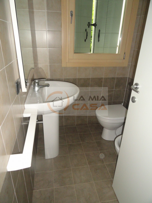 Immagine 4 di Camera in affitto  in via Orsaretto 15 legnaro a Legnaro