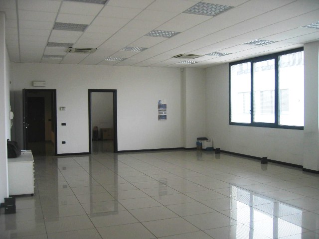 Immagine 8 di Ufficio in vendita  in via Quasimodo a Castel Maggiore