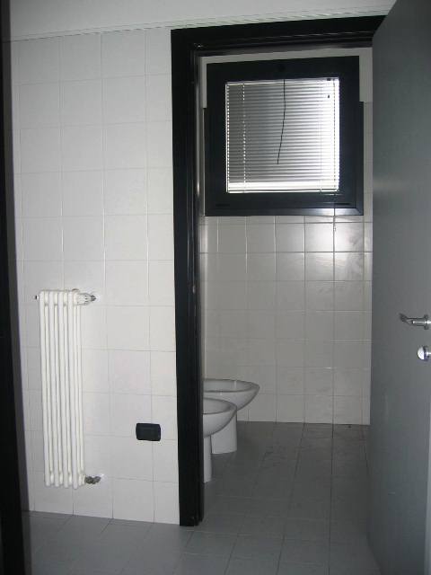 Immagine 10 di Ufficio in vendita  in via Quasimodo a Castel Maggiore