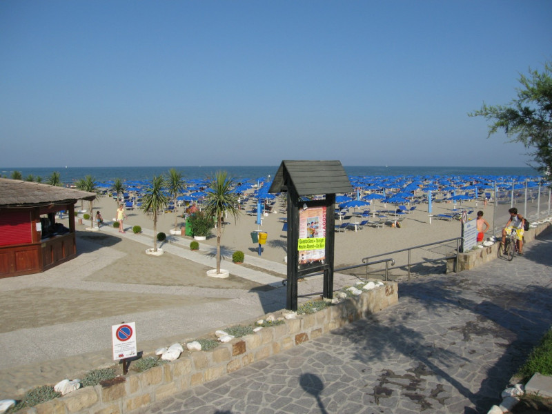 Immagine 7 di Villa in vendita  a Rosolina