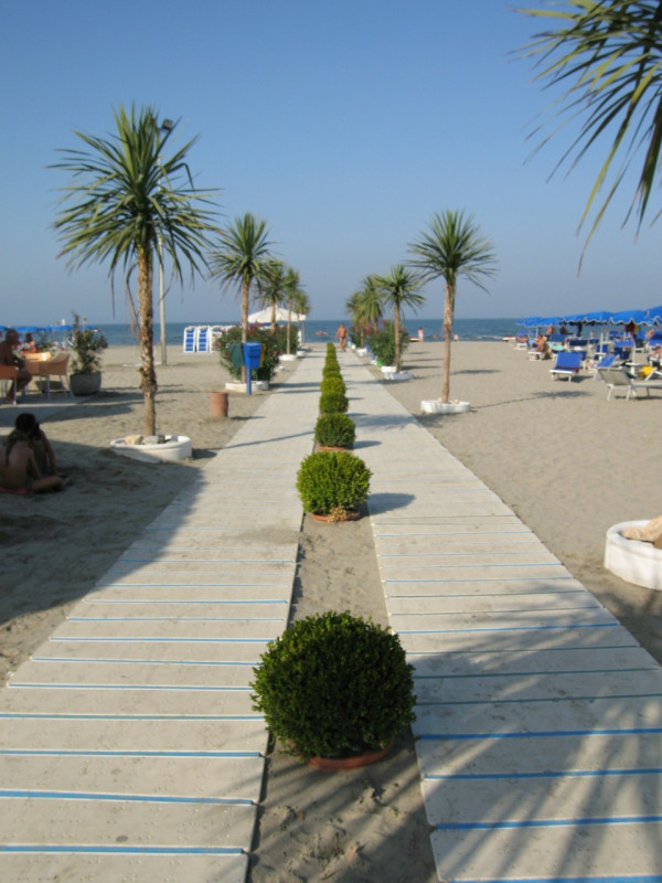 Immagine 13 di Villa in vendita  a Rosolina