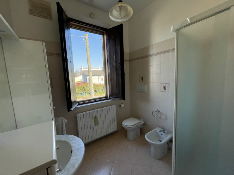 Immagine 16 di Casa indipendente in vendita  a Suzzara