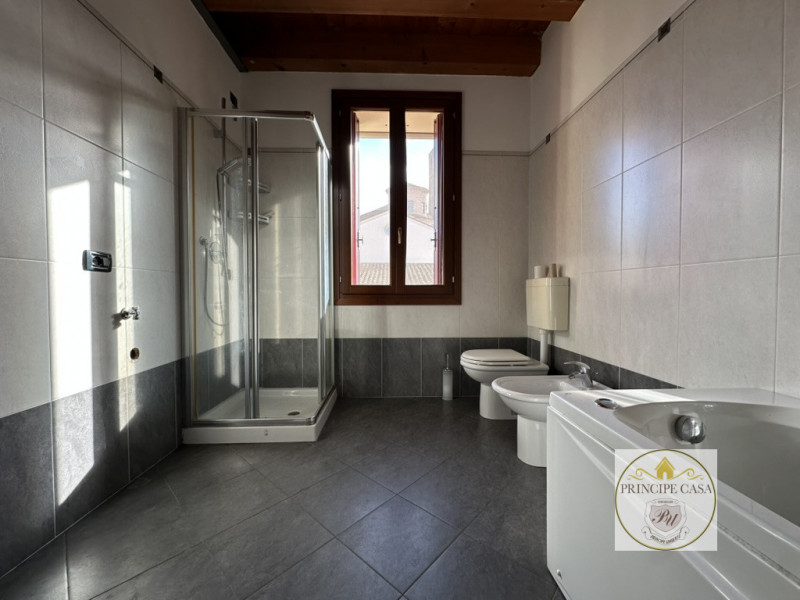 Immagine 29 di Attico in vendita  in Via sabina a Este