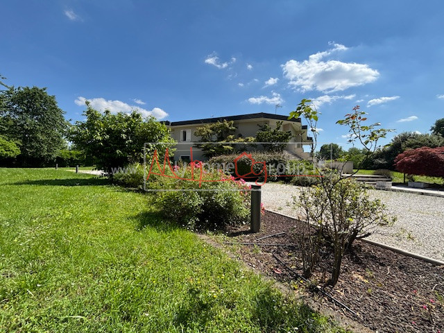 Immagine 7 di Villa in vendita  a Selvazzano Dentro