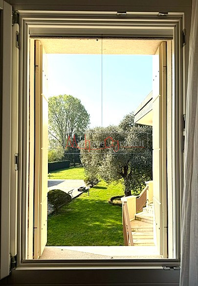 Immagine 13 di Villa in vendita  a Selvazzano Dentro