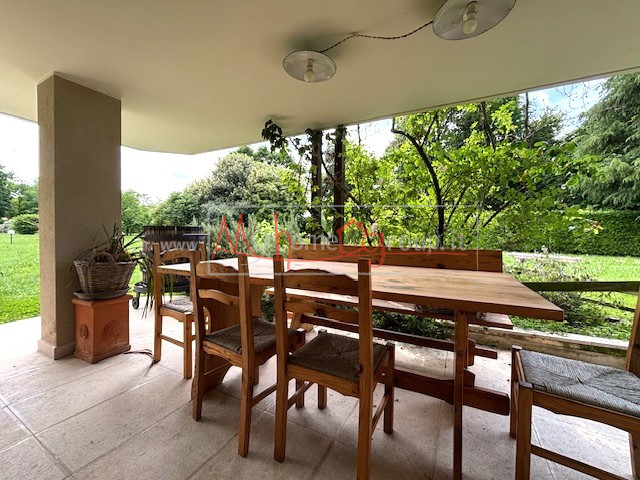 Immagine 19 di Villa in vendita  a Selvazzano Dentro