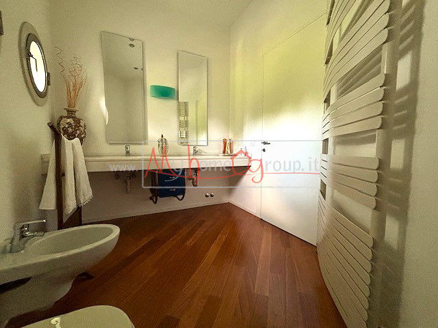 Immagine 26 di Villa in vendita  a Selvazzano Dentro