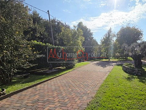 Immagine 6 di Casa indipendente in vendita  in Via Rondinelle a Selvazzano Dentro