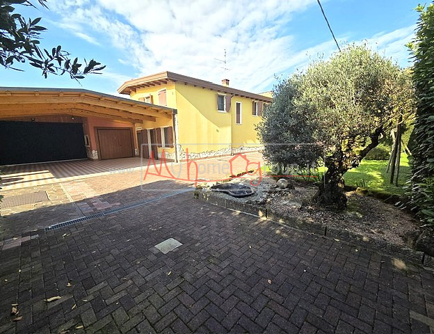 Immagine 11 di Casa indipendente in vendita  in Via Rondinelle a Selvazzano Dentro