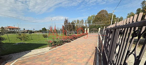 Immagine 12 di Casa indipendente in vendita  in Via Rondinelle a Selvazzano Dentro