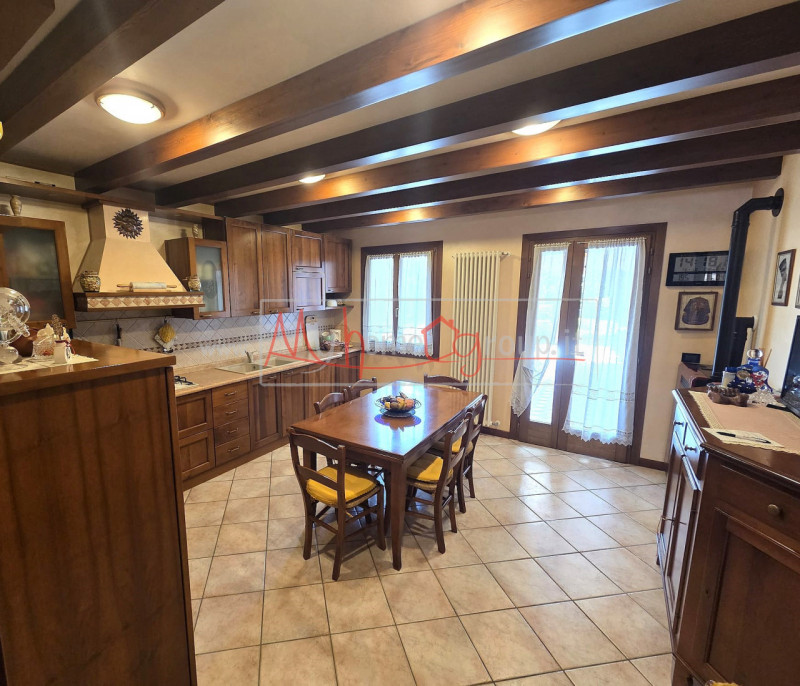 Immagine 16 di Casa indipendente in vendita  in Via Rondinelle a Selvazzano Dentro