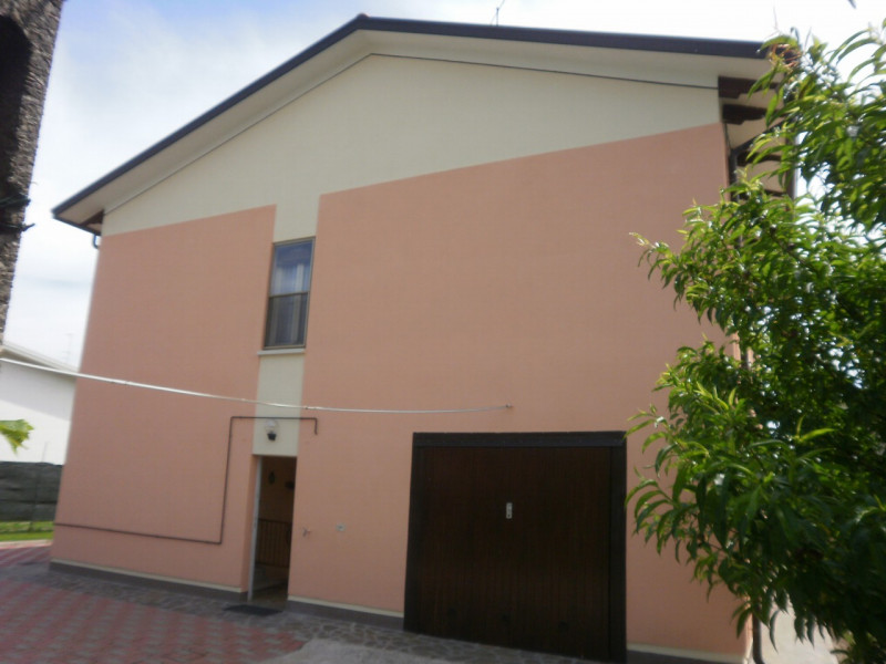 Immagine 13 di Casa indipendente in vendita  a Suzzara