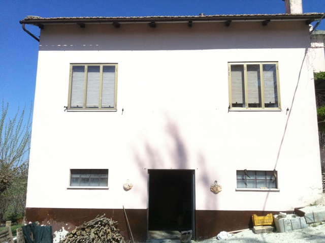 Immagine 23 di Casa indipendente in vendita  a Montecarotto