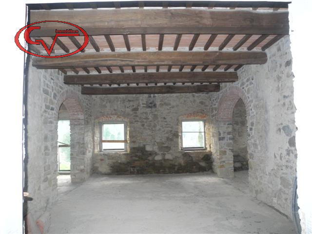 Immagine 3 di Villa in vendita  in Via pieve a presciano 0 a Laterina Pergine Valdarno