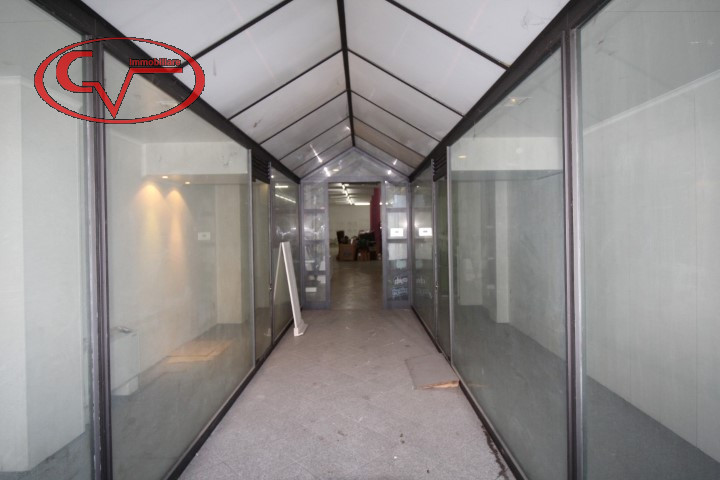 Immagine 3 di Negozio in vendita  in Via dante alighieri, 0 a Montevarchi
