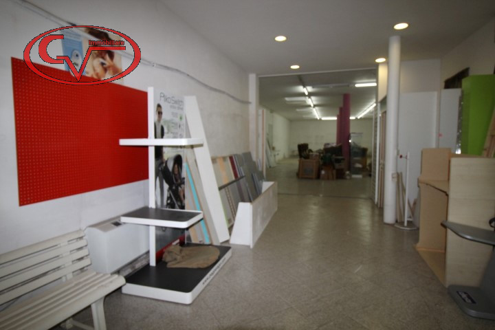 Immagine 4 di Negozio in vendita  in Via dante alighieri, 0 a Montevarchi