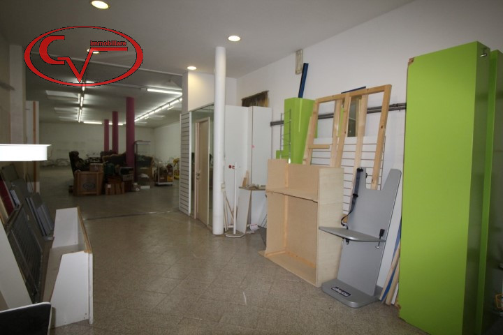 Immagine 5 di Negozio in vendita  in Via dante alighieri, 0 a Montevarchi