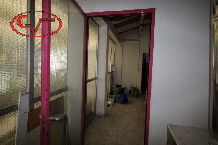 Immagine 9 di Negozio in vendita  in Via dante alighieri, 0 a Montevarchi
