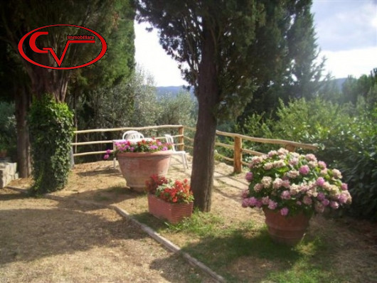 Immagine 11 di Villa in vendita  in noferi a Montevarchi