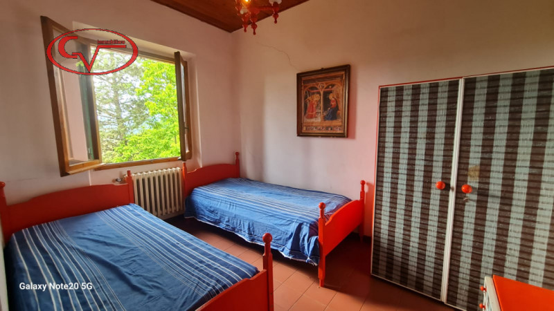 Immagine 15 di Villa in vendita  in noferi a Montevarchi