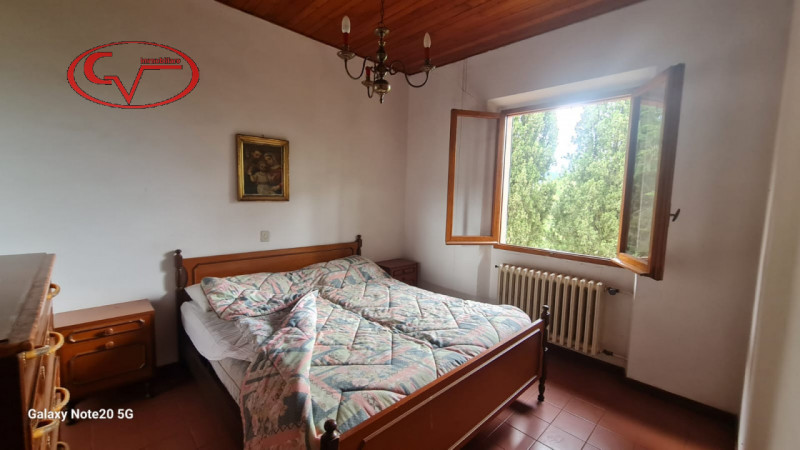 Immagine 21 di Villa in vendita  in noferi a Montevarchi