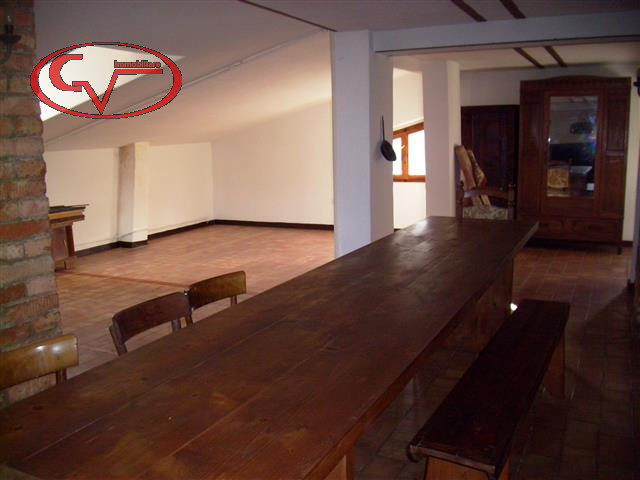 Immagine 4 di Villa in vendita  in Via oberdan a Bucine