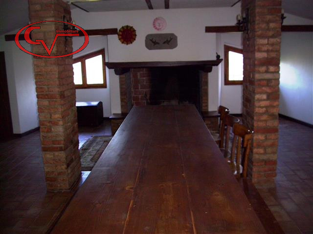 Immagine 5 di Villa in vendita  in Via oberdan a Bucine