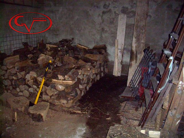 Immagine 15 di Villa in vendita  in Via oberdan a Bucine