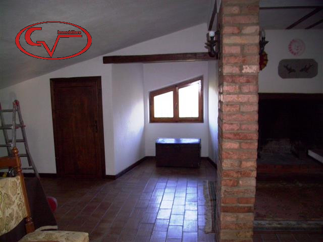 Immagine 17 di Villa in vendita  in Via oberdan a Bucine