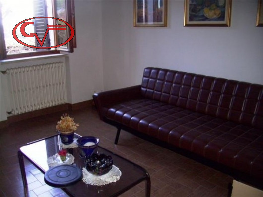 Immagine 22 di Villa in vendita  in Via oberdan a Bucine