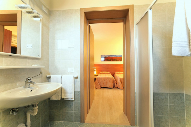 Immagine 18 di Attività commerciale in vendita  a San Michele Al Tagliamento