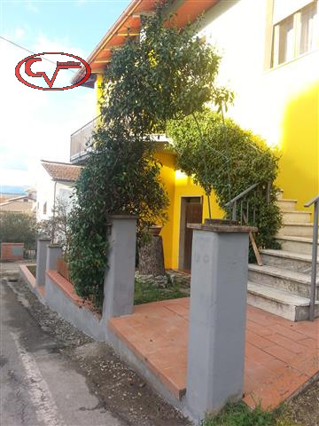 Immagine 32 di Casa indipendente in vendita  in trento a Bucine