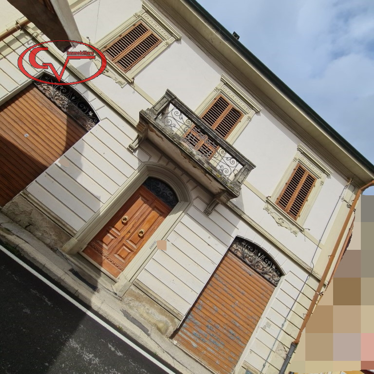 Immagine 14 di Appartamento in vendita  in via dante 12 a Bucine