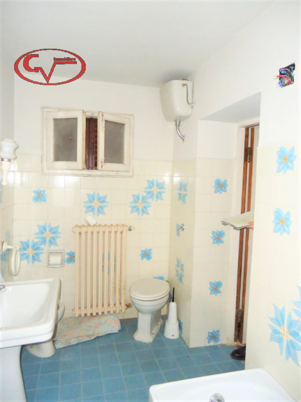 Immagine 22 di Appartamento in vendita  in via dante 12 a Bucine