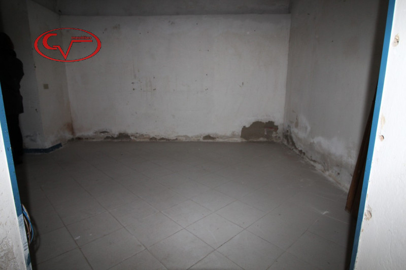 Immagine 5 di Negozio in vendita  in via marzia a Montevarchi