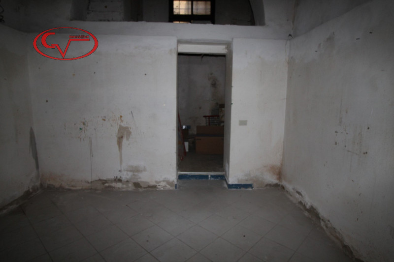 Immagine 6 di Negozio in vendita  in via marzia a Montevarchi