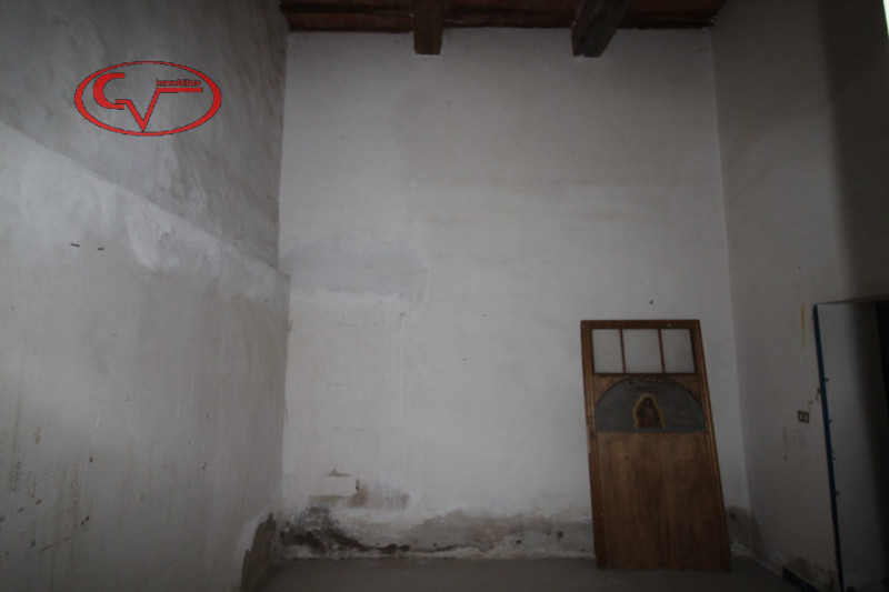 Immagine 10 di Negozio in vendita  in via marzia a Montevarchi