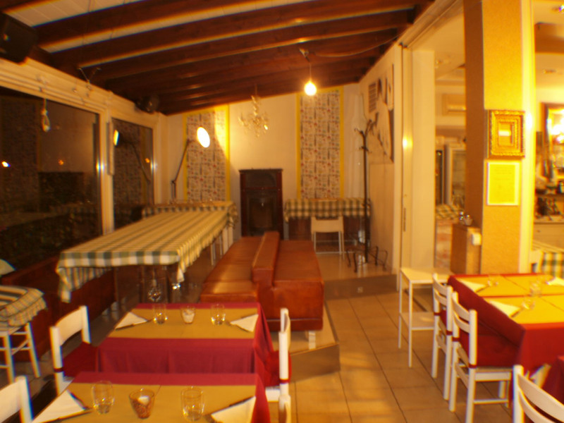 Immagine 3 di Negozio in vendita  a Senigallia