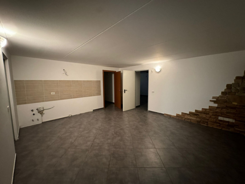 Immagine 21 di Appartamento in vendita  a Valeggio Sul Mincio