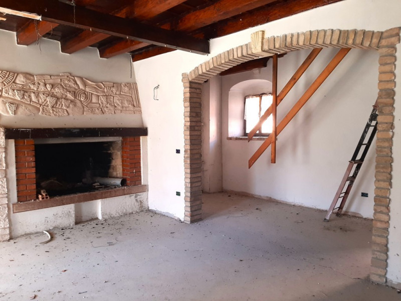 Immagine 10 di Rustico / casale in vendita  a Valeggio Sul Mincio